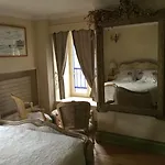 Mado Hotel